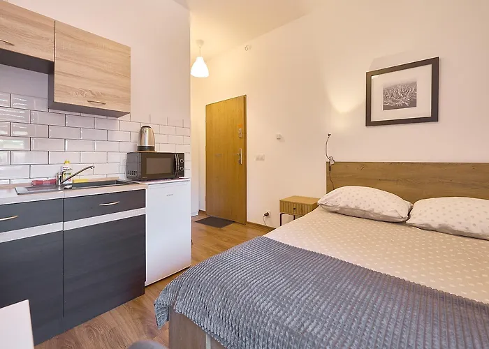 Dworcowa 10d 3* Płock