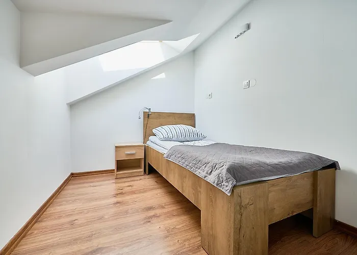 Dworcowa 10d 3* Plock